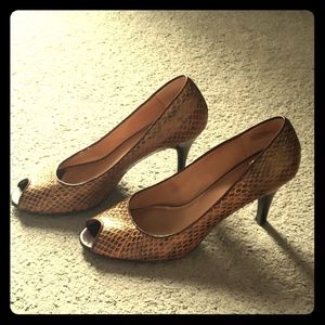 Brown snakeskin like heels